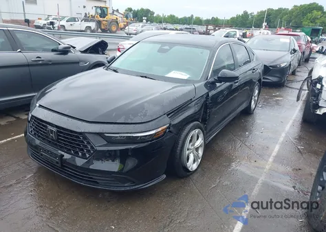 2024 Honda Accord Lx z USA, uszkodzony, nr VIN 1HGCY1F28RA062436